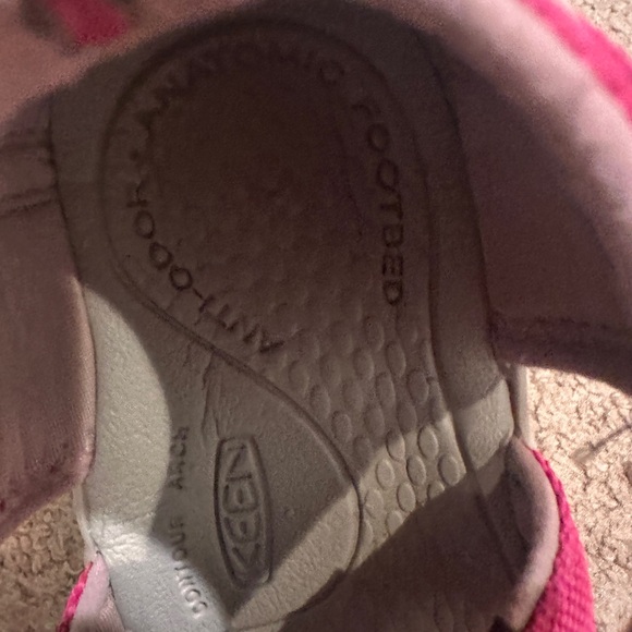Little Kids' Keen Seacamp II CNX Sz 3 Very Berry / Dawn Pink Sz 1 Barely Worn - Picture 11 of 16